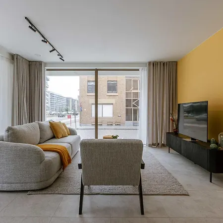Huswell - Cozy Ground-floor With Terrace In Apartment *