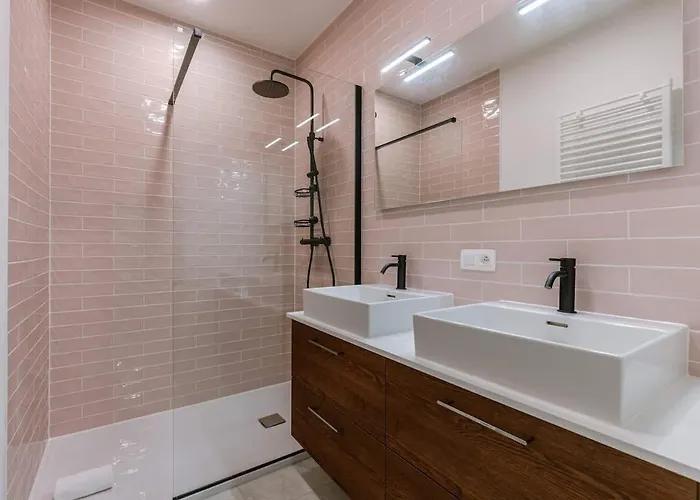 Apartment Casiola - Cozy Ground-floor With Terrace In *