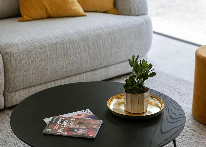 Casiola - Cozy Ground-floor With Terrace In Apartment